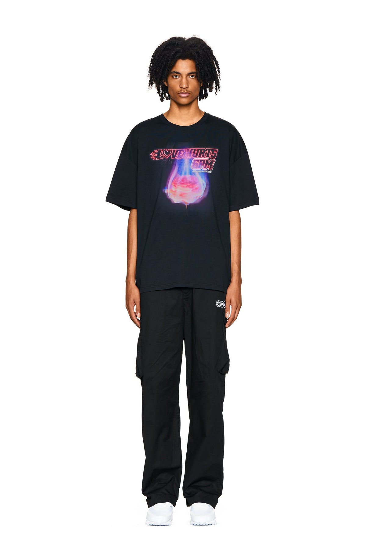 LOVE HURTS T-SHIRT BLACK